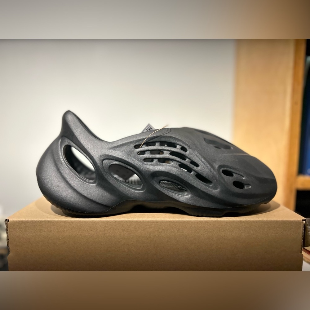 Yeezy Foam Runner Kids “Onyx” (2022)